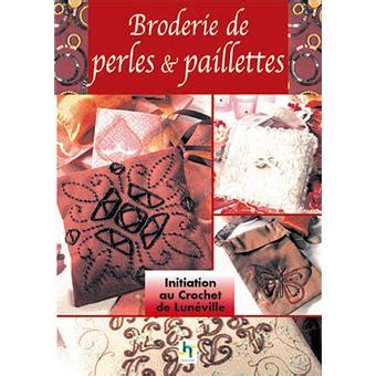 Broderie de perles et paillettes au crochet de Luneville broché E M