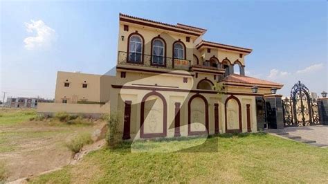 Spacious Prime Location Kanal House Available For Sale In Lda Avenue