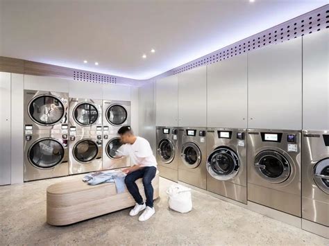 The History & Evolution of Laundromats - Laundrlab