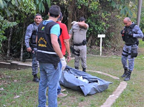 G1 Pm à Paisana Impede Assalto No Horto Florestal E Mata Suspeito Com