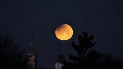 See It Super Blue Moon Eclipse Photos Human World Earthsky