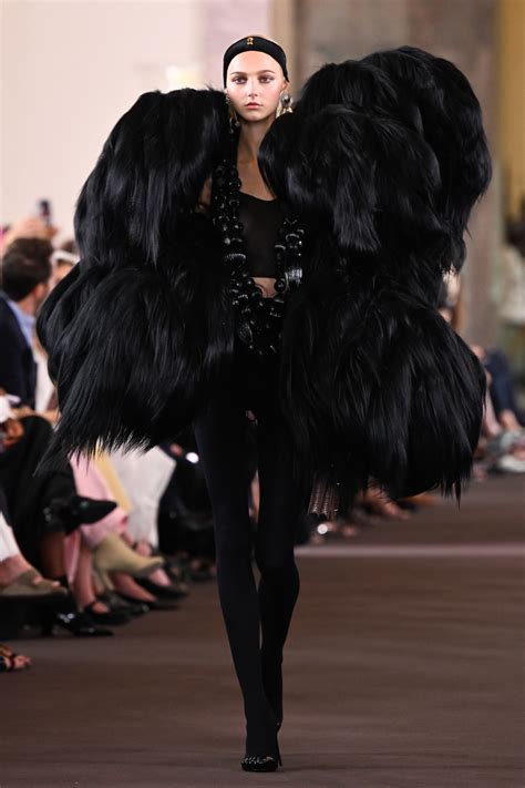 Schiaparelli Couture Fall 2023 [photo]