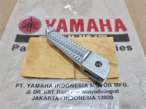 Footstep Postep Fustep Pijakan Kaki Kanan Depan Yamaha R15 XSR XABRE