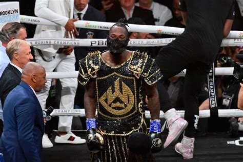 Photos: Deontay Wilder’s one-punch knockout of Robert Helenius