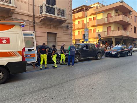 Santagata Militello Auto Contromano Si Schianta Contro Il Muro