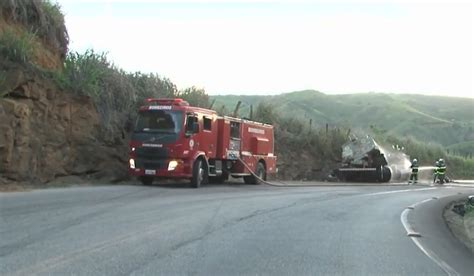 FOTOS IMAGENS Motorista de caminhão que transportava gasolina morre