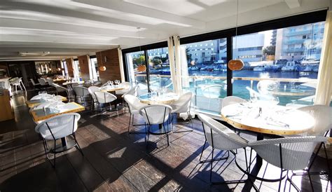 Restaurant méditerranéen dans votre lieu atypique à Sète La Peniche