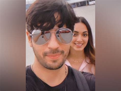 Sidharth Malhotra Kiara Advani Celebrate New Year In Dubai Check