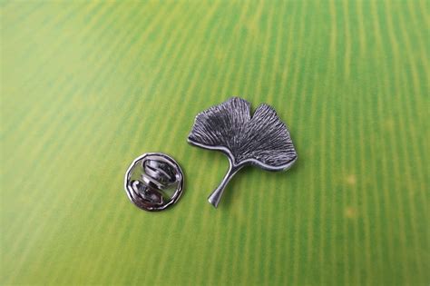 Ginkgo Leaf Pewter Lapel Pin Cc646 Gingko Maidenhair Tree Etsy