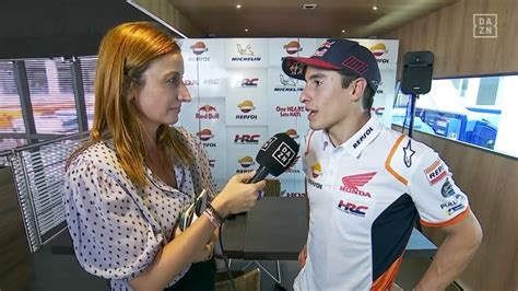 Marc Márquez Y Su Momentazo Viral En Dazn Junto A Izaskun Ruiz Con Las Piernas Y Con Otras