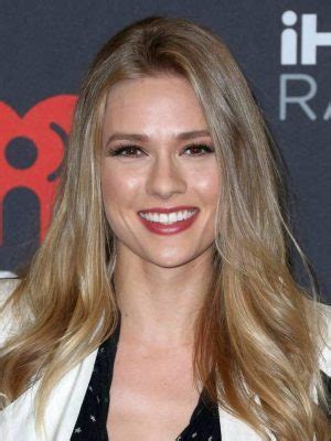 Tori Anderson Height Weight Size Body Measurements Biography