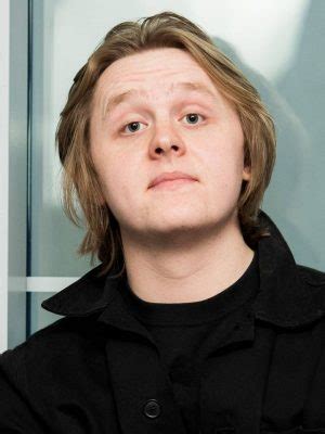 Lewis Capaldi Taille Poids Mensurations Age Biographie Wiki