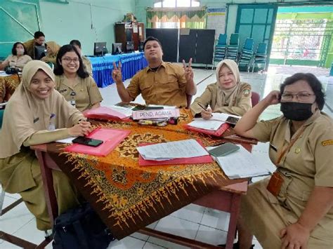 Hari Pertama Workshop Penyusunan Soal Hots Dan Aksi Nyata Guru Smp