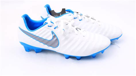 Sergio Ramos' Nike Tiempo Signed Boots - CharityStars