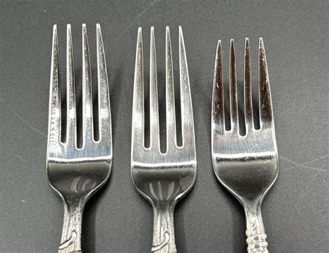 3 Pfaltzgraff NATUREWOOD Forks Stainless Leaves Wood Silverware