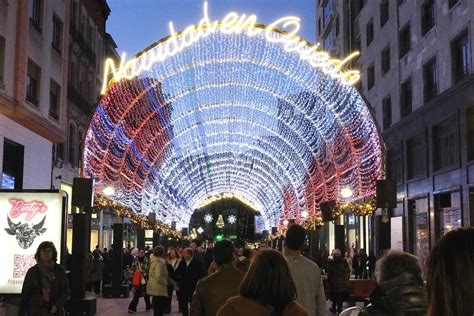 OVIEDO ILUMINACION NAVIDEÑA EN LA CALLE PELAYO 02 01 20 Flickr