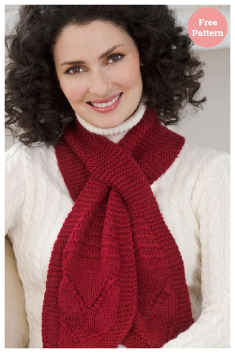 Keyhole Scarf Free Knitting Pattern