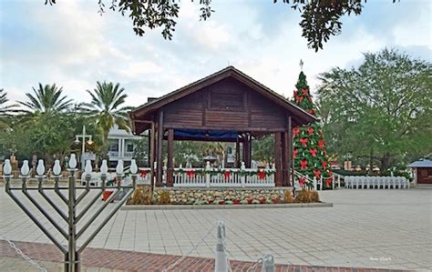 Lake Sumter Landing Market Square observing the holidays | Villages ...