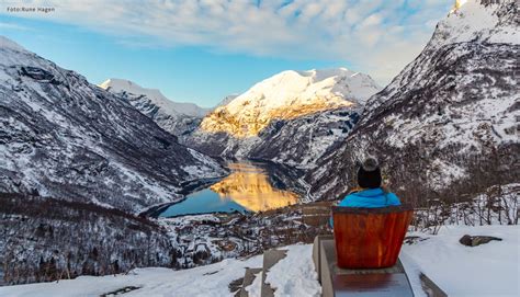 Winter / Spring Fjord Cruise Ålesund Geiranger