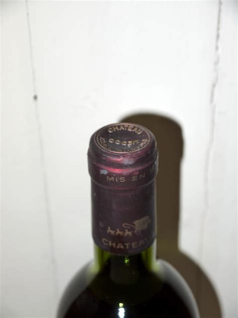 Château Patache d Aux 1982 Au droit de bouchon