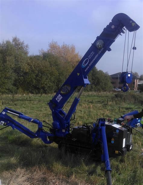 Our New Compact Spider Crane Coming to a Drilling Site Near You! - Dales Water