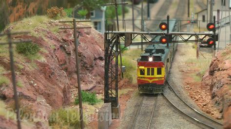 HO Scale Santa Fe Layout - Steam Locomotives and EMD F7 Diesel Electric ...