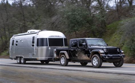 2020 Jeep Gladiator Towing Capacity And Payload A Closer Look