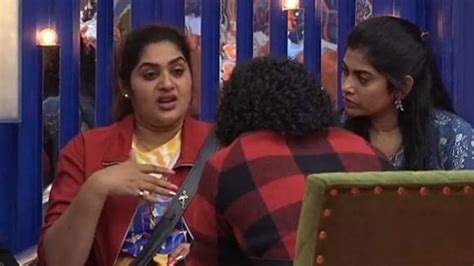 Bigg Boss 5 Telugu నీకు తగిన శాస్తి జరిగిందన్న ప్రియా కన్నీళ్లు