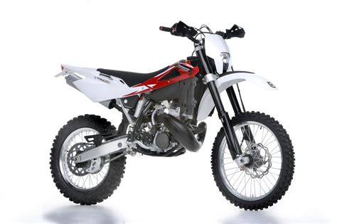 HUSQVARNA WR 250 (2011-2012) Specs, Performance & Photos - autoevolution