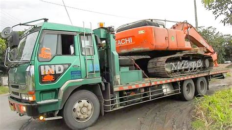 Fuso Self Loader Truck Transporting Excavator Hitachi Kediri Youtube