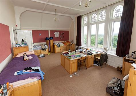 Frensham Heights School (Epsom, United Kingdom) - apply, prices ...