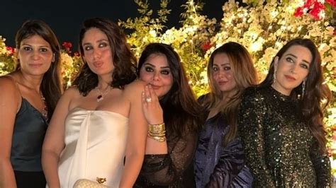 Kareena Kapoor Karisma Kapoor Turn Up To Shah Rukh Khans Birthday