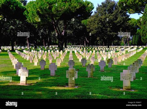 Pomezia Cimitero Di Guerra Tedesco Il Soldati Della Wehrmacht