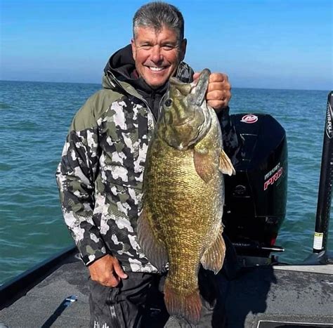 Ohio Angler Catches Pound Lake Erie Smallmouth Sets Great Lakes