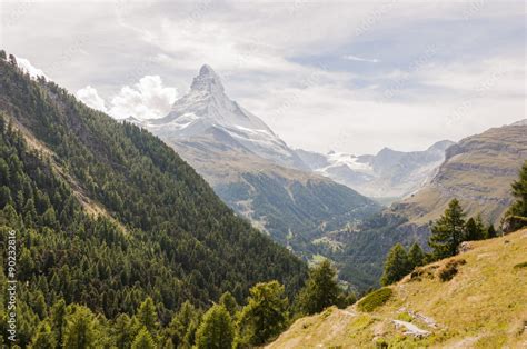 Zermatt Dorf Walliser Dorf Findeln Sunnegga Wanderweg Alpen