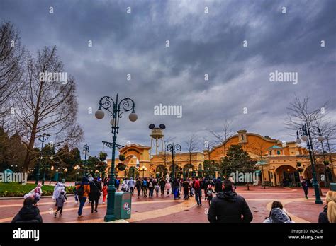 Le Célèbre Centre De Loisirs à Disneyland Marne La Vallée France Une