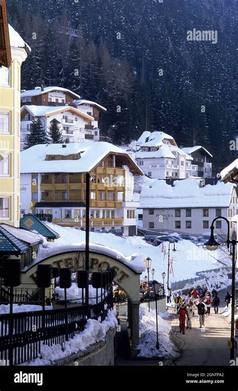 Ischgl Austria Ski Chalet Hi Res Stock Photography And Images Alamy