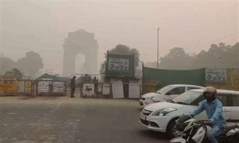 Delhi Air Quality Remains In Very Poor Category Aqi At 379