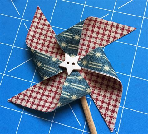 A Sentimental Quilter Make A Fabric Pinwheel