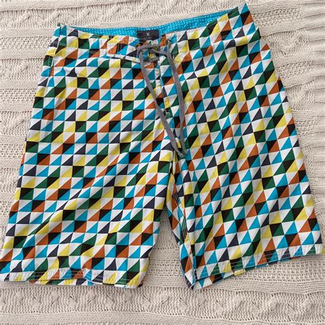 Old Navy Swim Trunks/Shorts Size: Medium - Depop