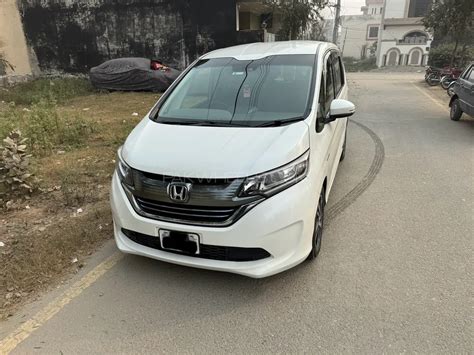 Honda Freed Hybrid G Honda Sensing For Sale In Lahore Pakwheels