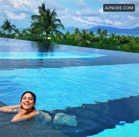 Sapna Pabbi Hot Pics Collection AZNude