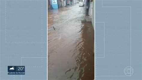 Vídeo Chuva forte em Contagem e Esmeraldas MG2 G1