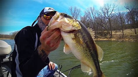 Early Spring Jerkbait Bass Lone Star Gopro Youtube