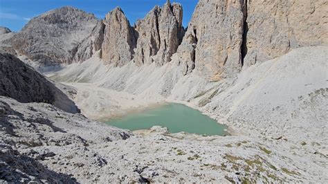 Dal Rifugio Gardeccia Al Lago Antermoia E A Valle Per La Val Di Dona