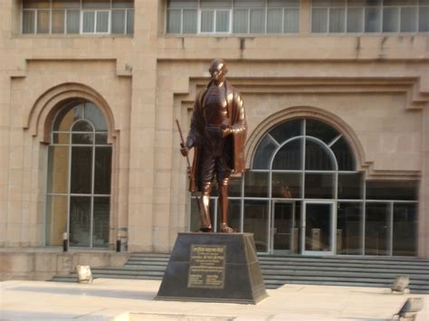 Mahatma Gandhi Statue In Bapu Bhawan Lucknow Vineet Wal Flickr