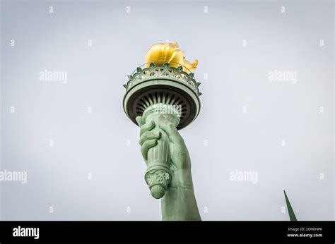 Statue of liberty torch hi-res stock photography and images - Alamy