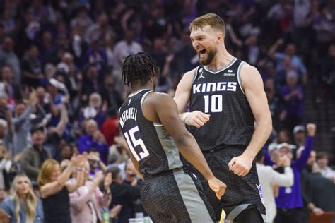 Kings beat Warriors 114-106 to take 2-0 series lead – Metro US