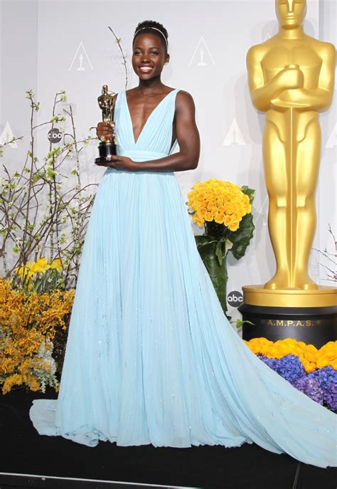 Pics Lupita Nyongo Drips In Pearls At The Oscars Star Magazine