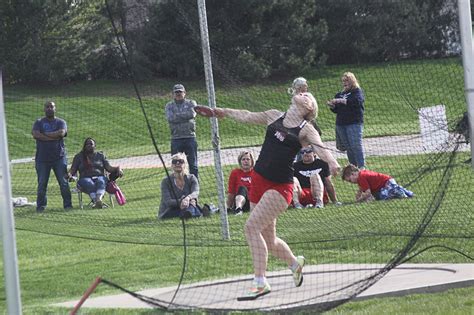 Girls Track Wins Fvc Aims For State Meet Bids My Huntley News